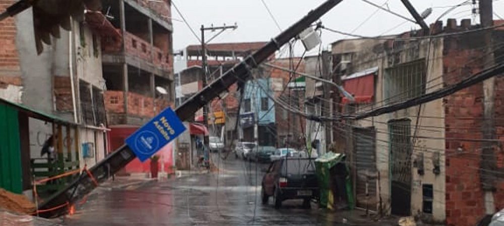 Chuva forte causa transtornos em Salvador neste sábado (7)