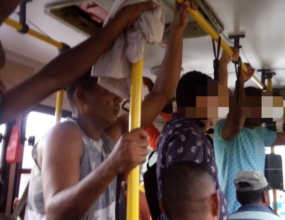 Cooperativa descumpre decreto contra o coronavírus e ônibus seguem lotados em Camaçari