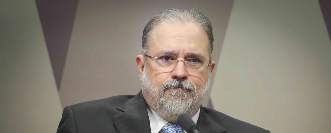 Procurador-geral da República se manifesta contra apreensão do celular de Bolsonaro