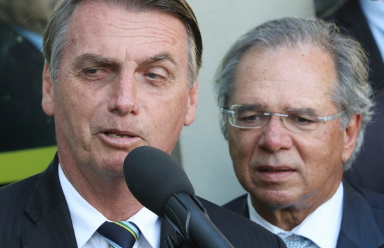 Em coletiva, Bolsonaro diz que Paulo Guedes é o ‘homem que decide a economia’ do Brasil