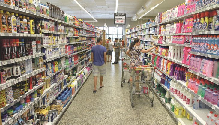 Bolsonaro pede que empresários segurem preço dos alimentos