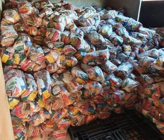 Polícia recupera carga com 18 toneladas de alimentos que foi desviada por motorista