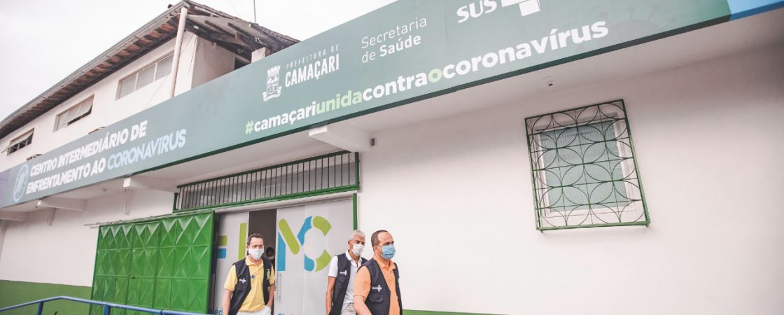 Elinaldo retoma agenda pública e visita obras do novo Centro ao Coronavírus em Camaçari