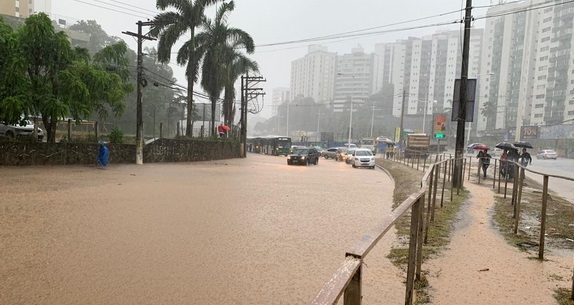 Chuvas em Salvador: Codesal registra 71 ocorrências; tempo instável é previsto até a quinta (14)