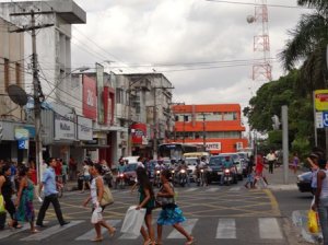 Após reabrir por um mês, comércio volta a fechar nesta quinta em Feira de Santana