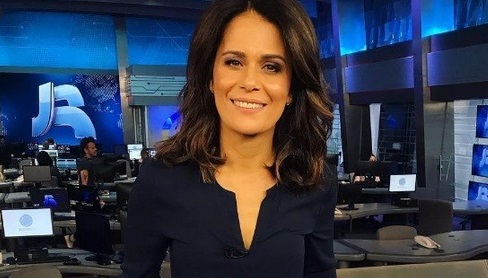 Após 14 anos, Adriana Araújo deixa bancada do Jornal da Record
