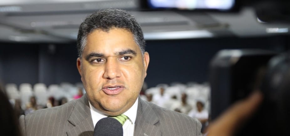 “Oziel Araújo não ganha mais nem para presidente de bairro”, diz Roque Santos