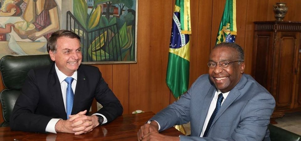 Bolsonaro anuncia Carlos Alberto Decotelli como novo ministro da Educação