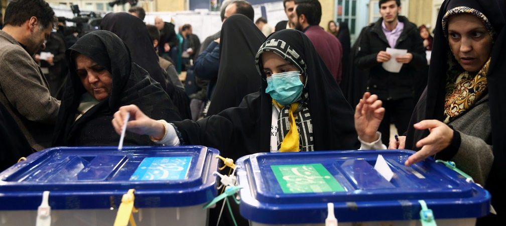 Número de mortos por coronavírus no Irã continua a subir