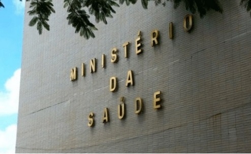 Coronavírus: Ministério da Saúde divulga dados divergentes de casos e óbitos no Brasil
