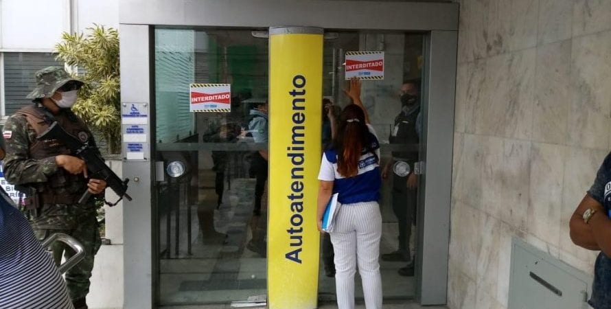 Agência bancária é interditada em Salvador por causa de aglomeração