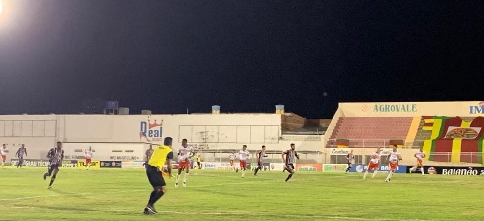 Baianão: Atlético de Alagoinhas goleia a Juazeirense no jogo de ida da semifinal