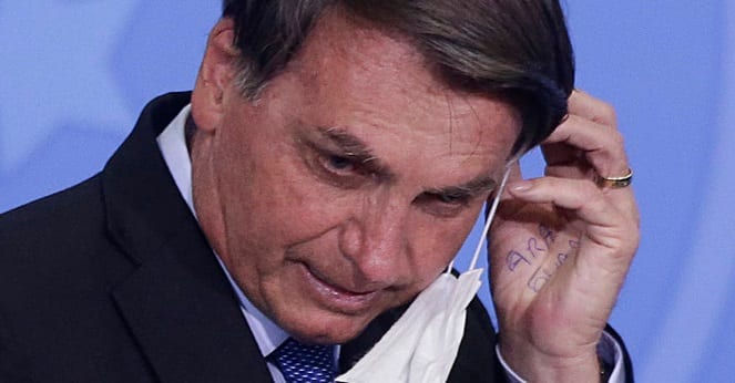Hidroxicloroquina: Bolsonaro compartilha nota da AMB que defende autonomia do médico