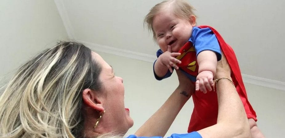 ‘Super Chico’, bebê com síndrome de Down que virou fenômeno na web testa positivo para Covid-19