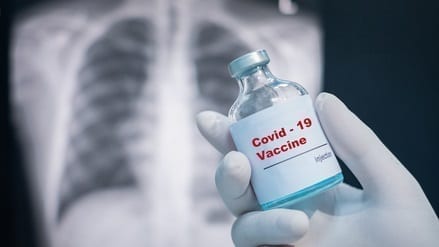 Covid-19: Anvisa aprova aplicação em voluntários da segunda dose da possível vacina de Oxford