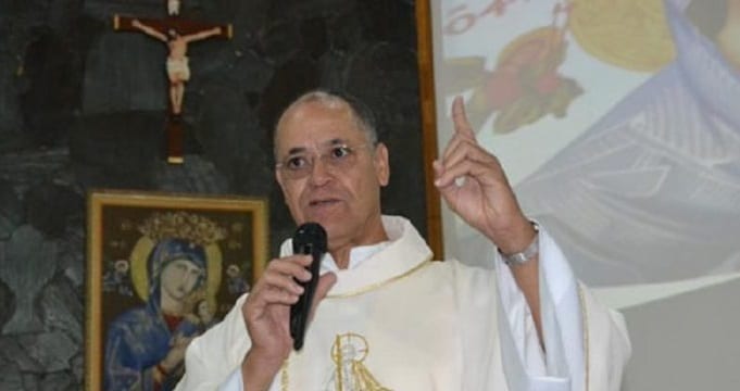 Covid-19: após testar positivo, padre de Vitória da Conquista segue internado