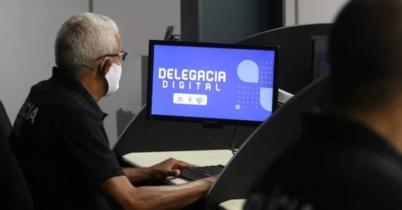 Bahia: mais de 100 pedidos de medidas de proteção para mulheres são feitos em delegacia digital