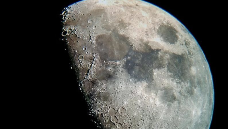 Nasa anuncia programa para levar primeira mulher à Lua