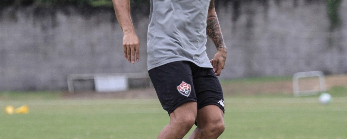 Na Briga pelo G4, Vitória enfrenta o Confiança nesta terça (01)