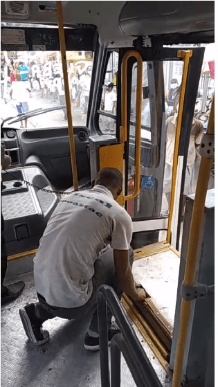 Camaçari: passageiros reclamam da situação precária de ônibus da Cooastac