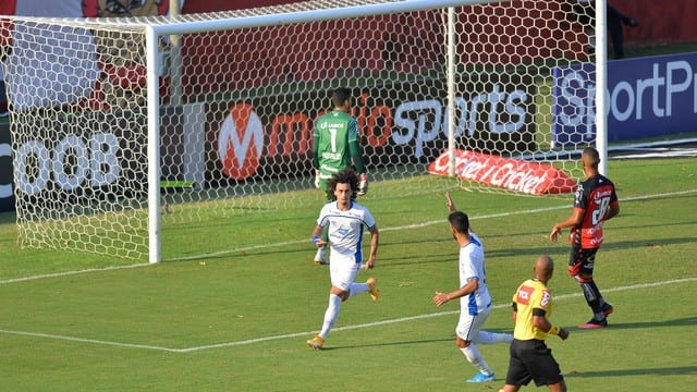 Deu Avaí! Barroca estreia com derrota no Vitória