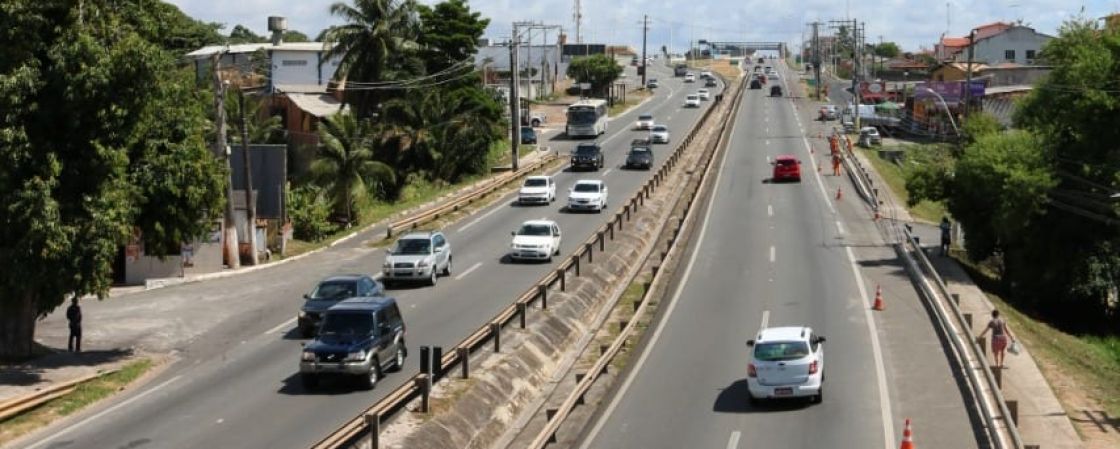 165 mil veículos são esperados na Estrada do Coco durante o feriado prolongado