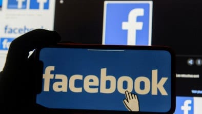 Pelo Twitter, Facebook pede desculpas e diz que tenta normalizar acesso