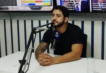 ‘Eleições em Lauro’: Felipe Manassés frisa investimento na Educação e geração de empregos