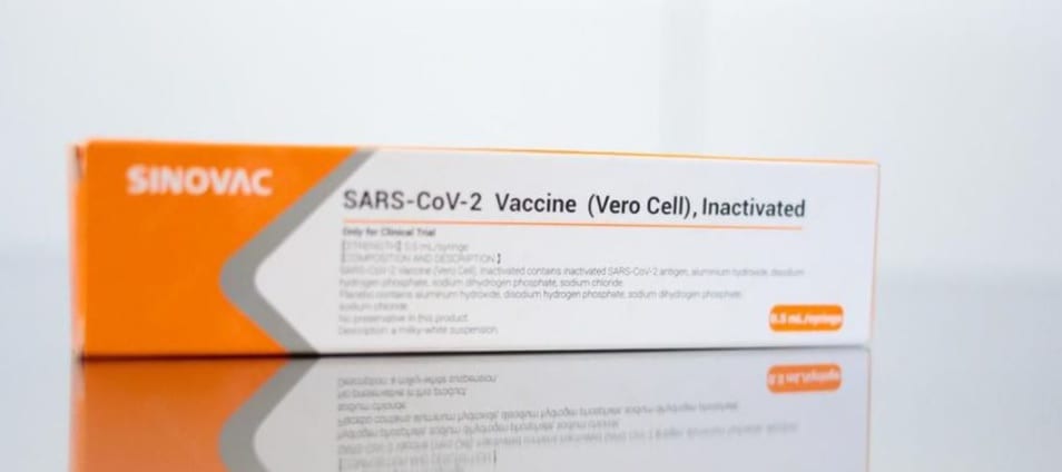 Coronavac: por conta de  “evento adverso grave”, Anvisa suspende temporariamente teste da vacina chinesa