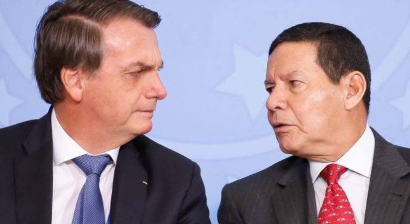 Bolsonaro diz que Mourão atrapalha seu governo: “Vice é igual cunhado, você casa e tem que aturar”