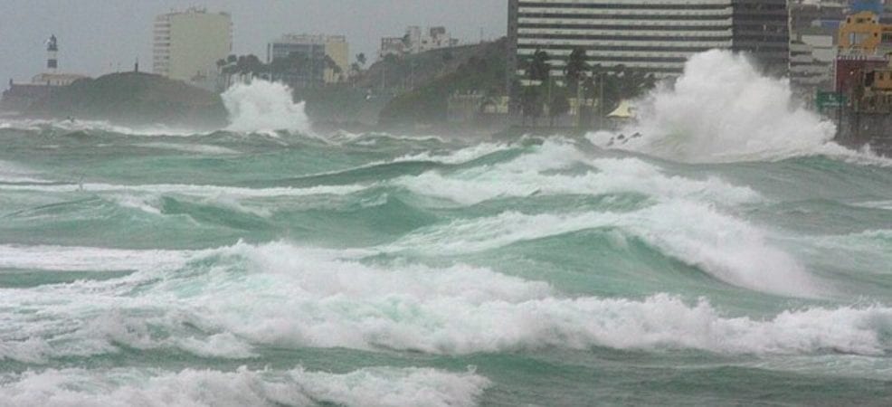 Em novo alerta, Marinha fala sobre ressaca com ondas de até 2,5 m entre Ilhéus e Salvador