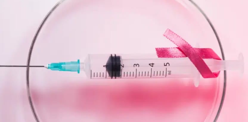 Pesquisa aponta que vacina contra o câncer de mama mais agressivo tem sucesso em teste com camundongos