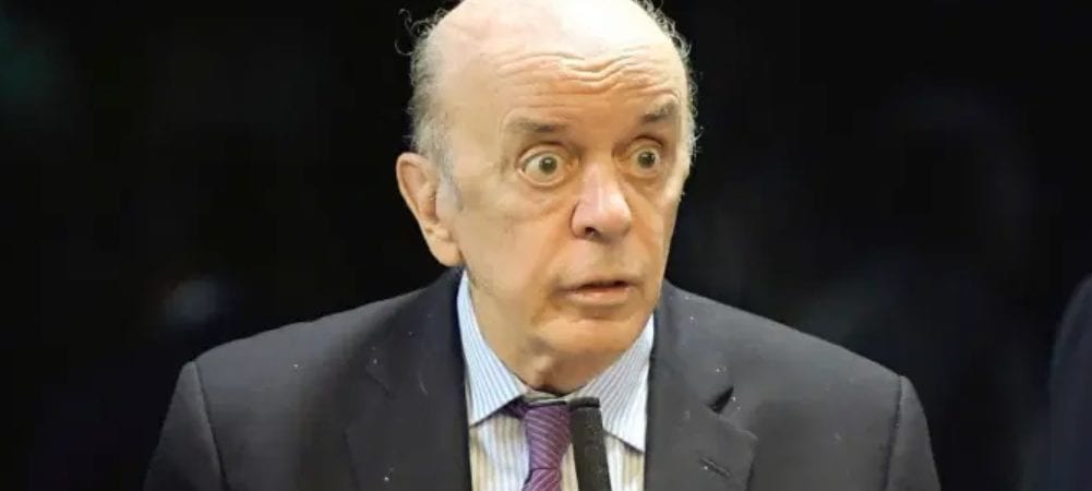 Serra foi o único senador contra PEC que blinda Bolsonaro de punições ao furar teto
