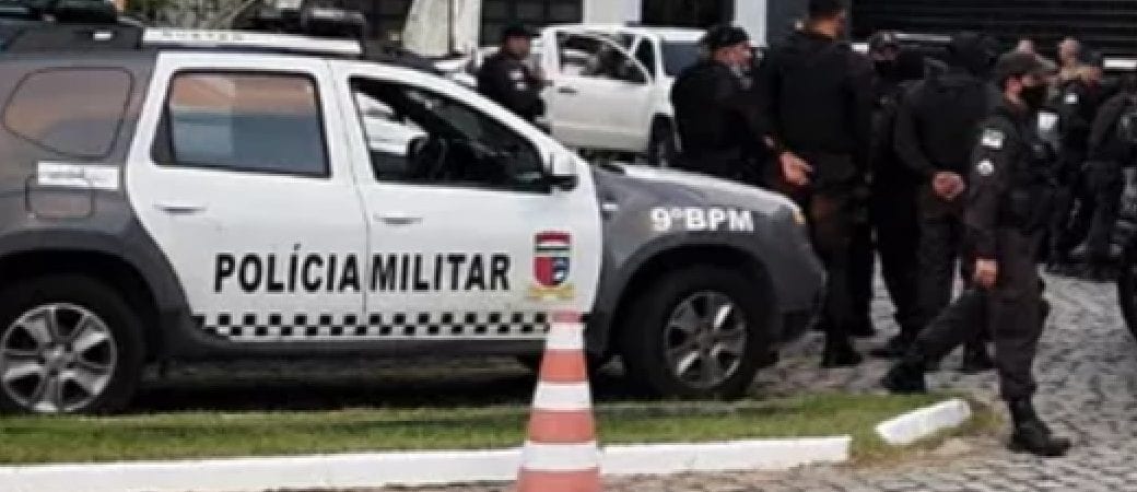 Simões Filho: PF cumpre mandados em operação de combate a roubos de agências dos Correios, bancos e carros-fortes