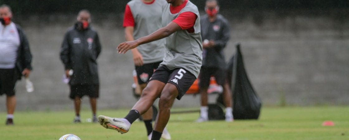 Observado pelo novo técnico, Vitória encara o Cuiabá na noite desta terça (08)