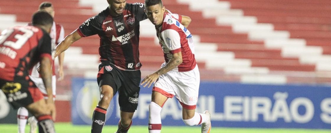 Vitória fica no empate com o náutico e segue sem vencer fora de casa