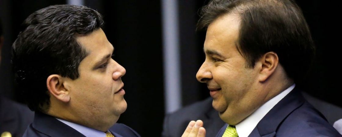 Gilmar Mendes e Toffoli votam a favor da reeleição de Maia e Alcolumbre