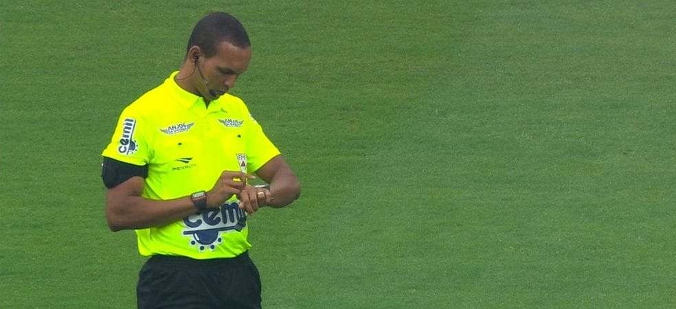 Arbitro mineiro comanda duelo entre Vitória e Confiança