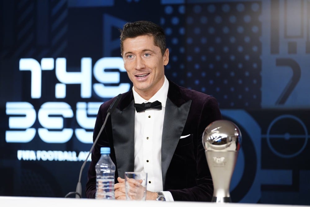 Lewandowski é eleito o melhor jogador do mundo BAHIA NO AR