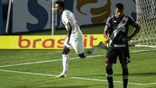 Vasco sofre goleada do Bragantino; Bahia fecha rodada fora da zona de rebaixamento
