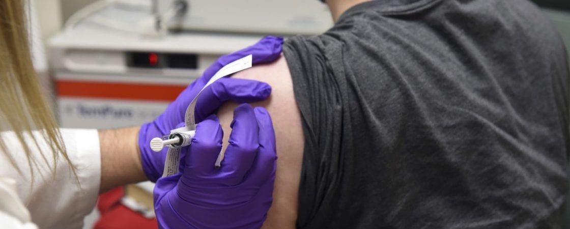 Estados Unidos e China ultrapassam 10 milhões de vacinas aplicadas contra a Covid-19