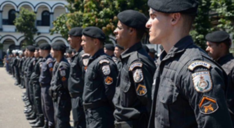 BA: Policiais e bombeiros serão vacinados contra a Covid-19 na quinta-feira