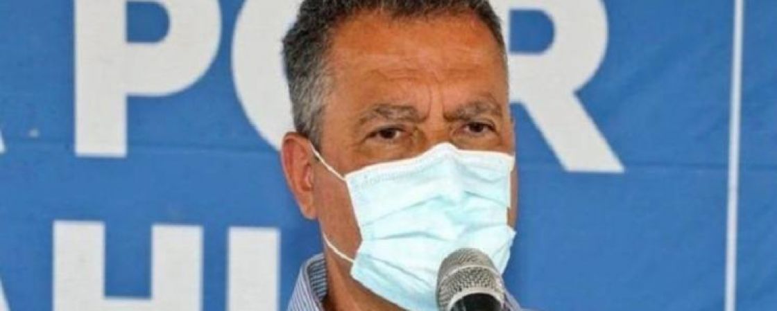 “Nenhuma sensibilidade”, diz Rui Costa sobre fala de Bolsonaro contra o uso de máscaras