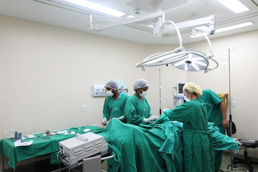 Cirurgias não emergenciais são suspensas na Bahia