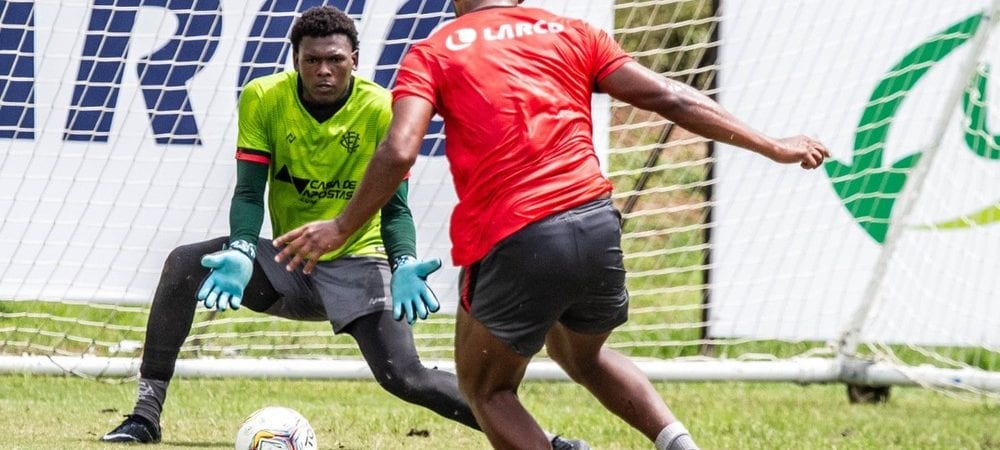 Com partida adiada, Vitória ganha mais tempo para treinar