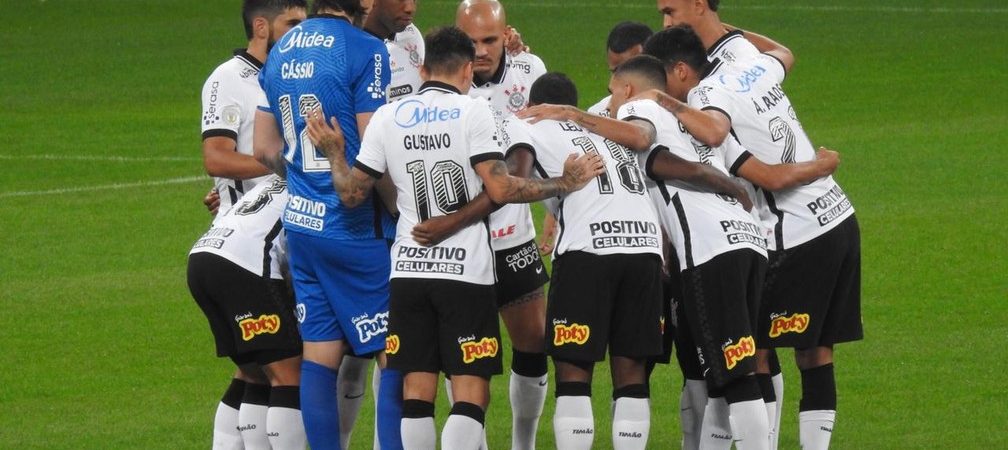 De virada, Corinthians vence o Ceará e segue vivo na briga pela Libertadores