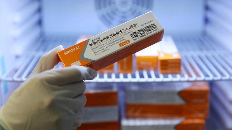 Instituto Butantan começa a produzir 8,6 milhões de novas doses da vacina contra Covid-19