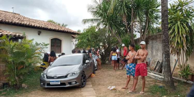 Lauro de Freitas: Guarda Municipal encerra festa com mais de 60 convidados