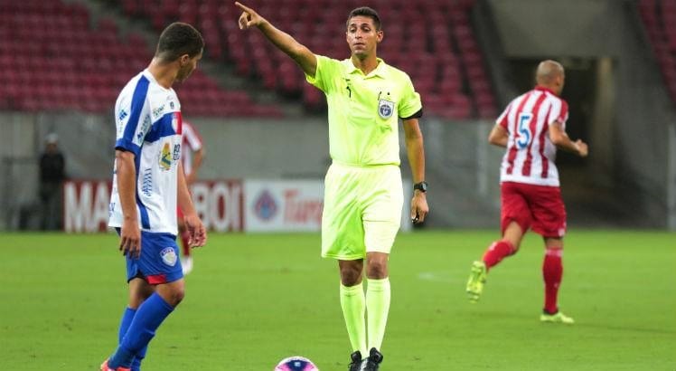 Sampaio Corrêa x Vitória: confira à arbitragem do confronto