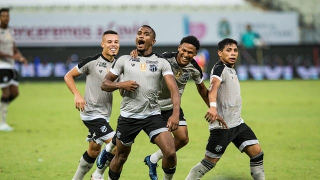 Vitória perde para o Ceará na Arena Castelão